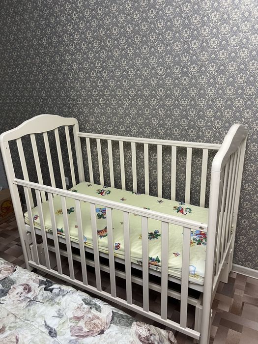 Детская кроватка