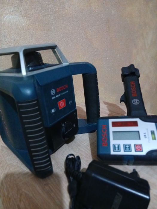 Vând laser bosch  Grl400 H Profesional