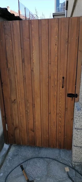 Дървени огради и парапети