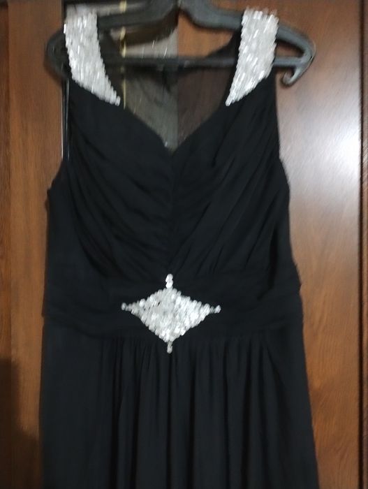 Официална черна рокля