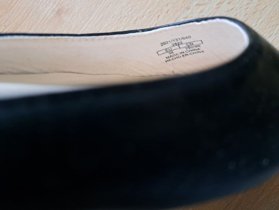 Нови обувки Bershka 38