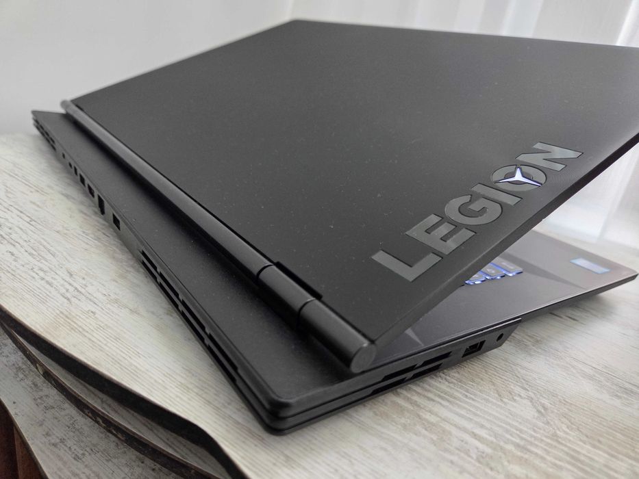 16GB RAM GTX 1660 Ti Core i7-9750H 17.3" FULL HD 144Hz геймърски лаптоп Lenovo Legion Y540-17IRH