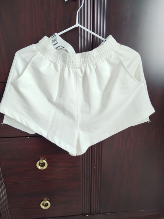 Летние белые шорты