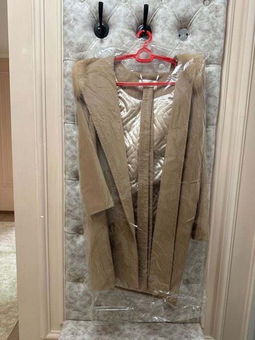 Пальто женское с капюшоном