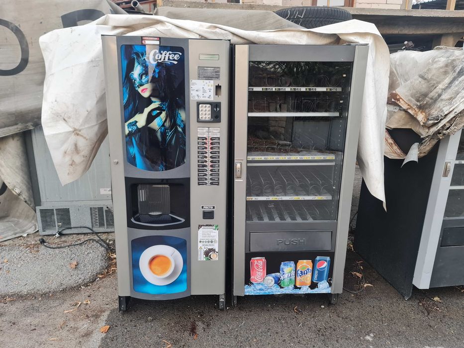 Комплект кафе автомати и хладилна витрина,вендинг,хладилен автомат.