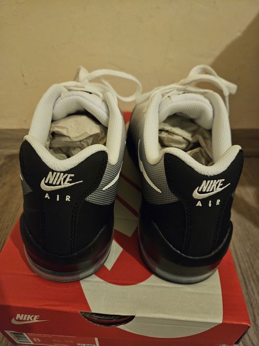 Nike Air Max Invigor Print