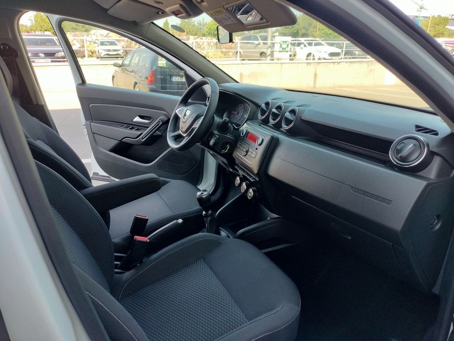 Dacia Duster 2021 /4×4 , 1.5 diesel pret 10.750e