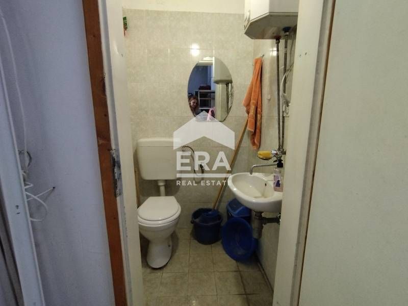 Дава се под наем Магазин в Хасково, Център - 126 кв.м за 612 € - Снимка #2