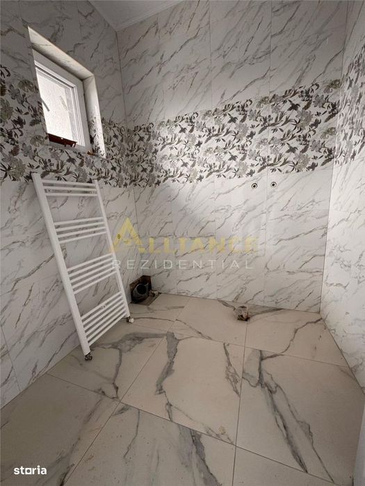 - Casa gata de mutare - 4 camere 3 bai + Pod