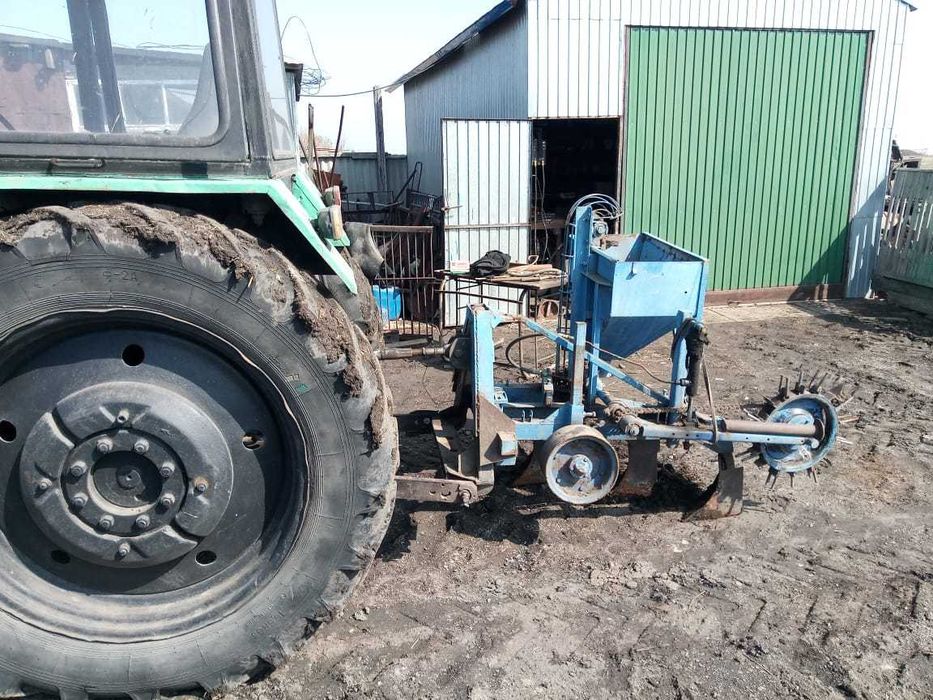 Плуг - картофелесажалка