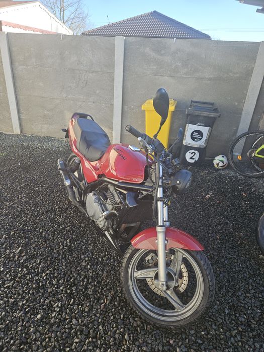 Vand kawasaki er 5 2001 se conduce si cu A2