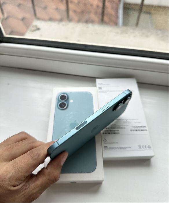 iPhone 16 Tile 128GB Sim 90%