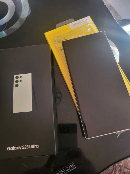 Продавам телефон SAMSUNG Galaxy S23 Ultra