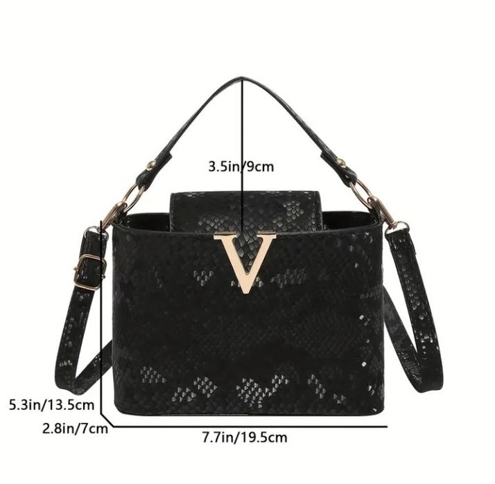 Geanta mini,model Vltn,logo metalic auriu, saculet, etichetă