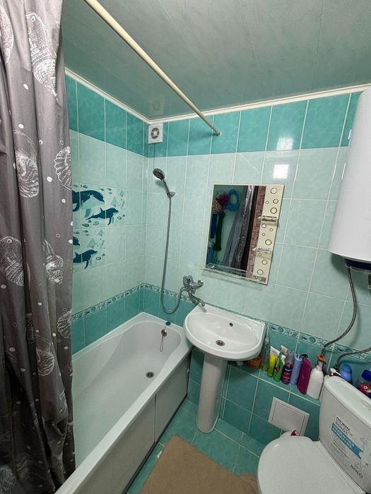 Продам 3 комн., квар. 6-12, 3 этаж.