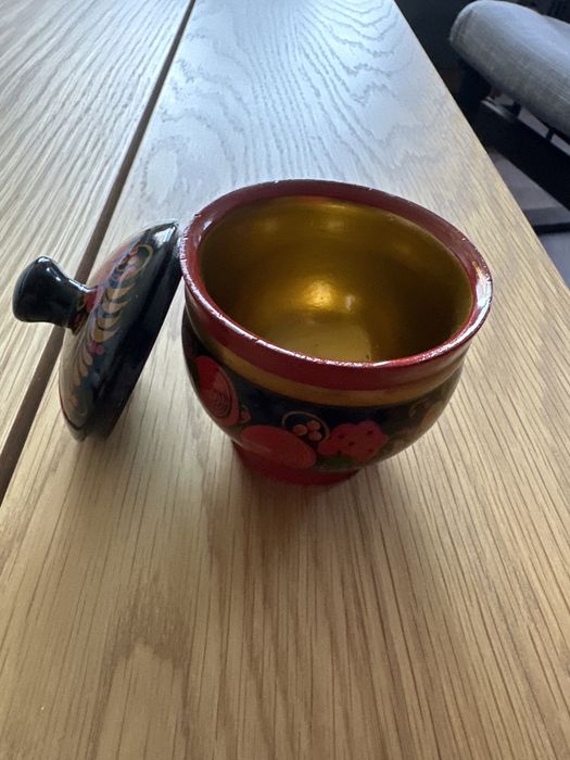 Руска рисувана захарничка/купичка с капаче