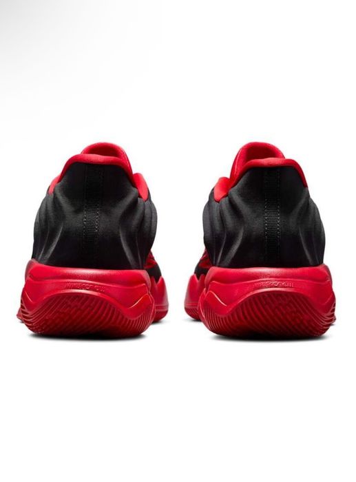 Кроссовки Nike красно-черные