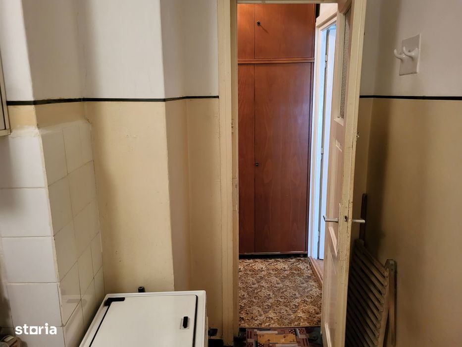 Apartament 2 camere, etaj 1, zonă gara Focsani.