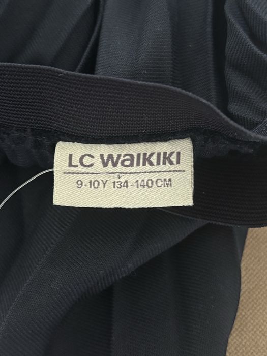 Тъмносиня пола LC WAIKIKI