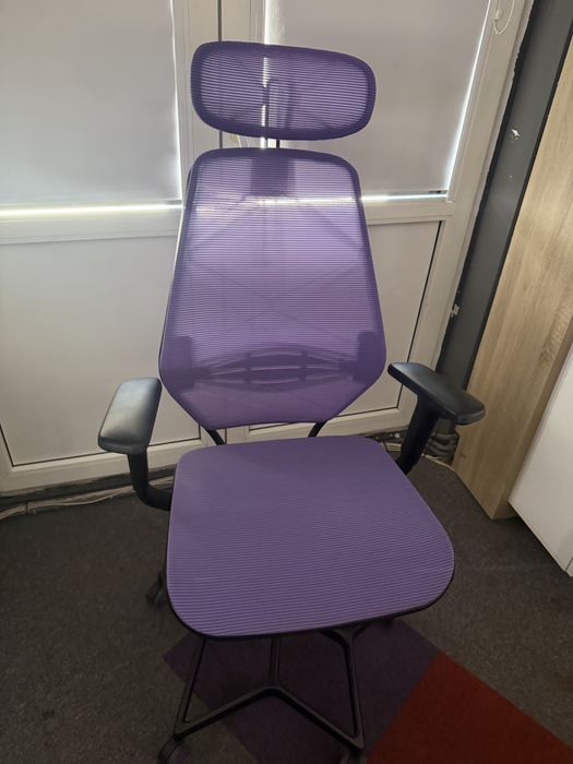 Scaun de gaming model STYRSPEL, culoare mov si negru