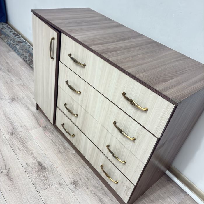 Продам комод в хорошем состоянии.