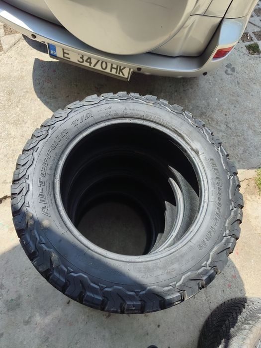 bF Goodrich 225 65 17 top