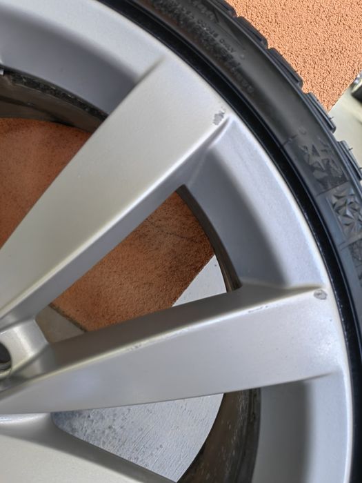 Оригинални Lugano 5 112 19" с перфектни зимни гуми 235 35