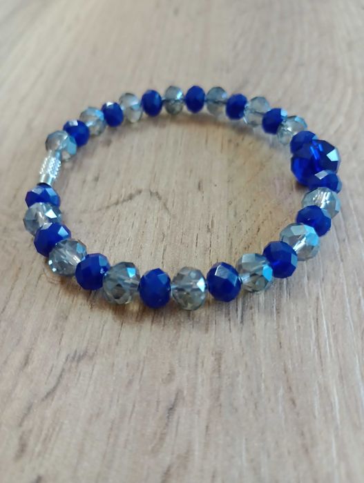 Гривни ръчно направени с доставка BOX NOW