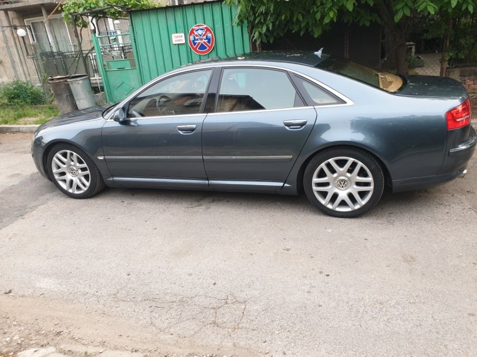 **Продава на части** Ауди А8 Д3 3.2FSI, вакуум, безключово, дистроник