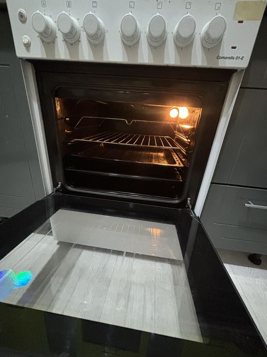 Продам электро плиту