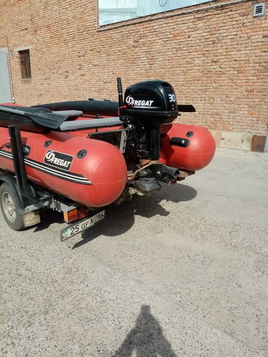 Продам лодку ПВХ с водометом