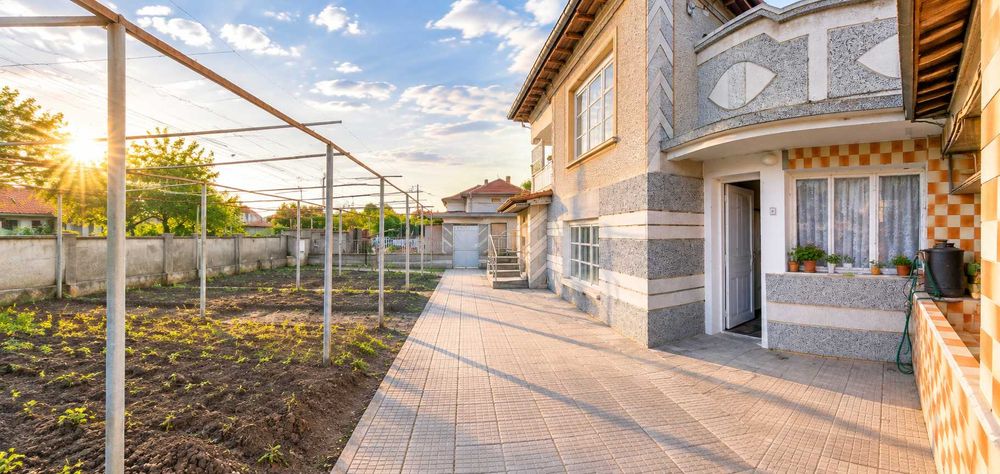 Продава се Къща в с. Партизанин, Област Стара Загора - 250 кв.м за 328 €/кв.м - Снимка #4