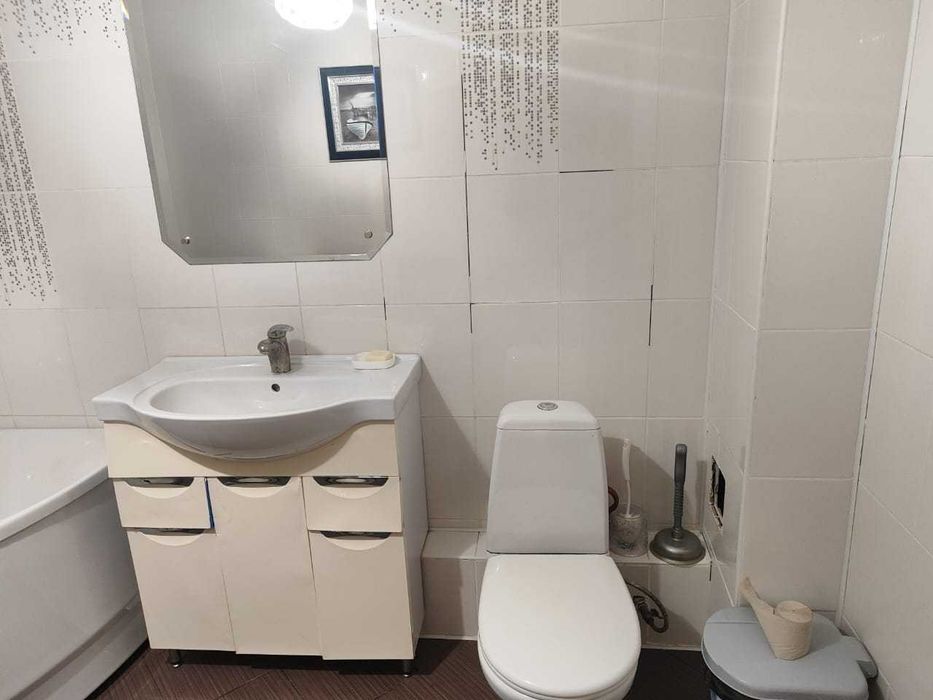 Срочно продам 2 х ур.кв. Женис