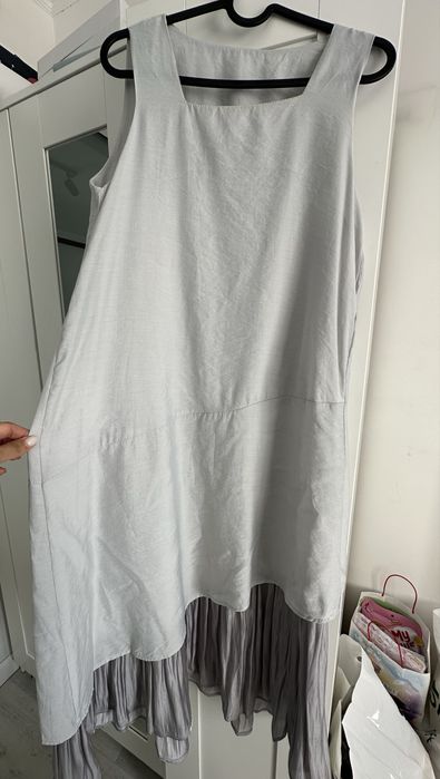 Продам новое женское платье