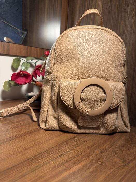 Бежова раница Liu Jo