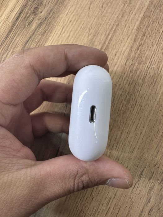Продам наушники Airpods 3