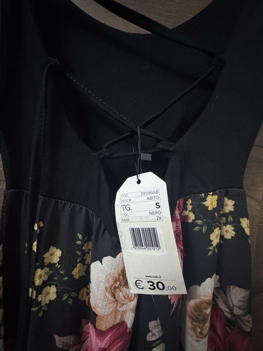 Платье в пол с открытой спиной