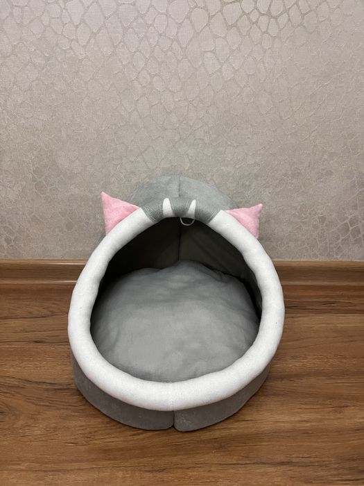 Домик для кошки, кроватка