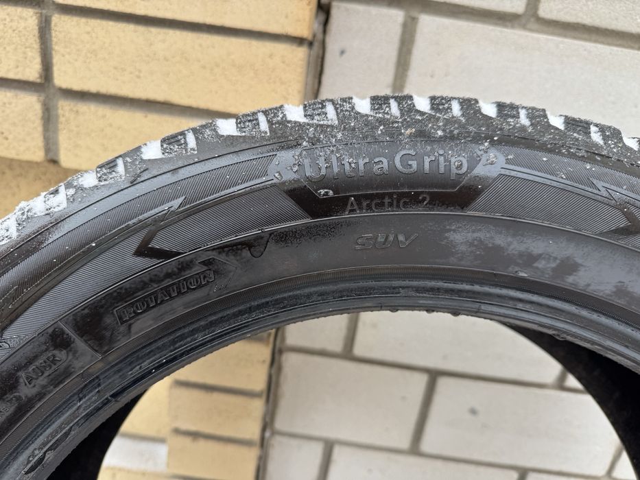 Комплект зимней резины 235/55/20