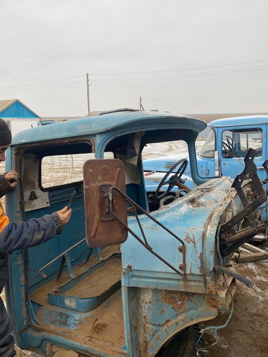 Зил кабинасы сатылады