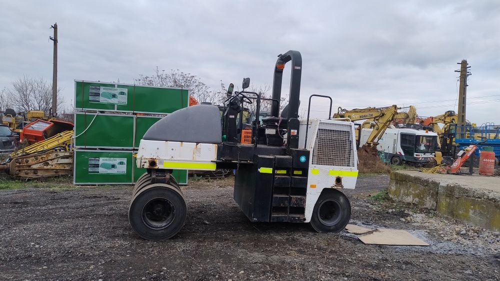 Cilindru compactor Atlas Copco CP142 pneuri 14t pt asfalt  2014