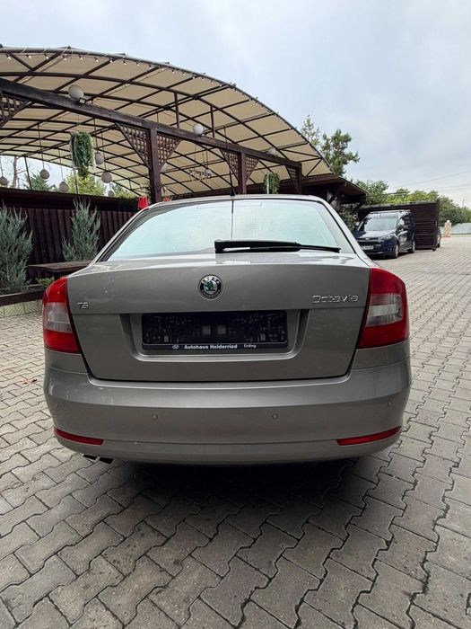 SKODA Octavia 2011 — imagine 4