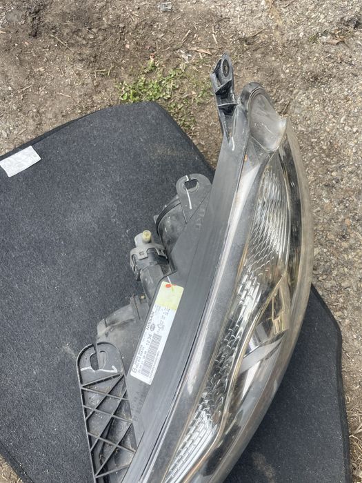 Фар Нисан Кашкай Nissan Qashqai 2012