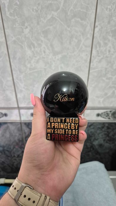 Продам духи Kilian