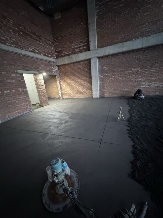 Стяжка пола механизровне