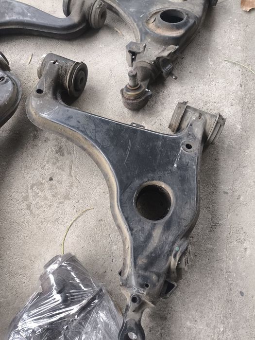 Рычаги передние mercedes 210 /124