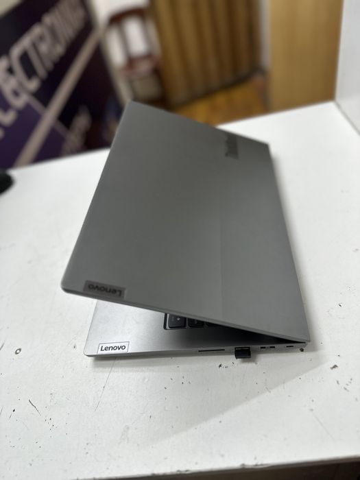 Продается ноутбук ThinkBook