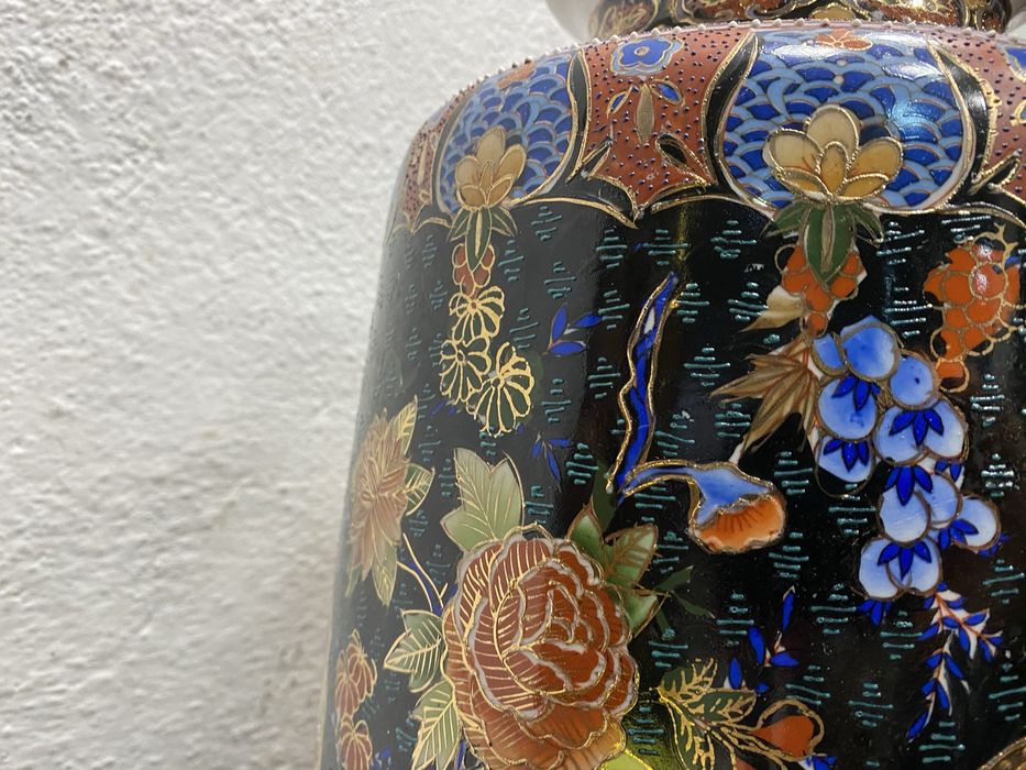 Големи китайски вази от порцелан с маркировка