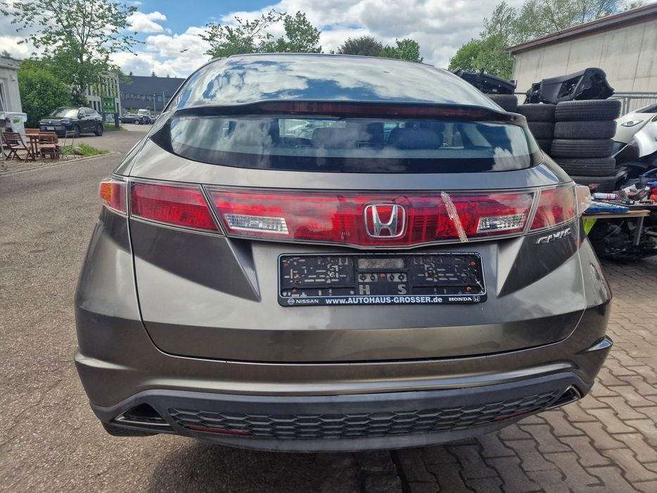 Haion Honda Civic VIII an 2006-2012.Cod culoare NH701M