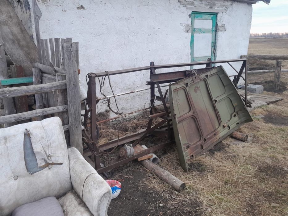 Продается трактор, вместе с комплектом